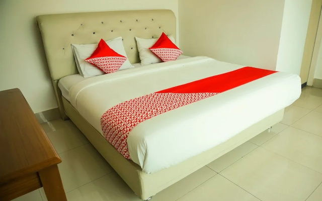 OYO 733 Mina Homestay