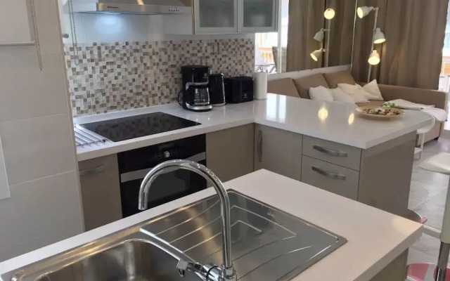Near Beach 2-bed Apartment in Centrum Fuengirola