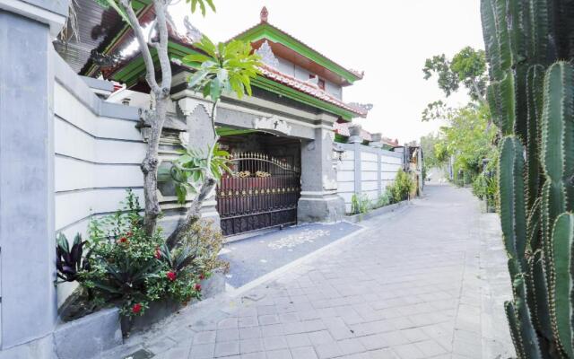 OYO 4003 Ceria Guesthouse Seminyak