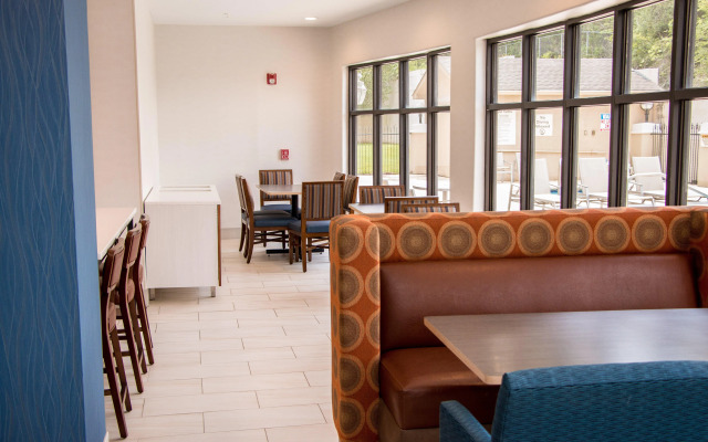 Comfort Inn & Suites Tyler - Lindale