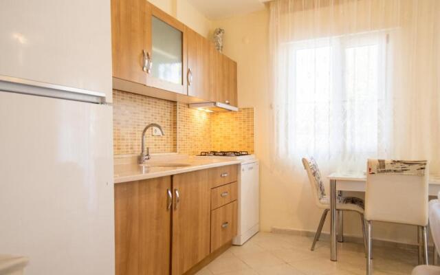 Lovely Flat With Balcony in Cesme Close to Sea