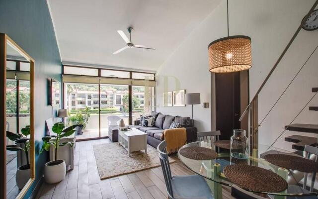 Modern PENTHOUSE w view, office space, pool, gym, tennis