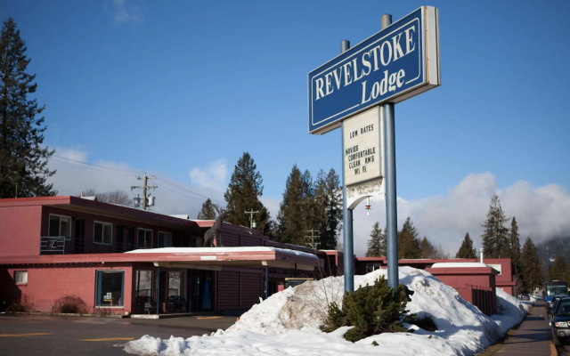 Revelstoke Lodge