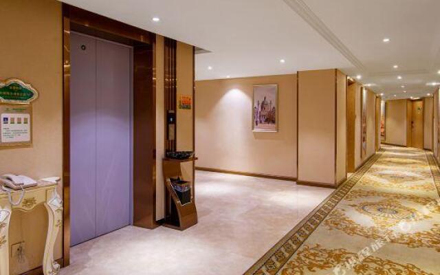 Vienna 3 Best Hotel (Taoyuan Zoushi)