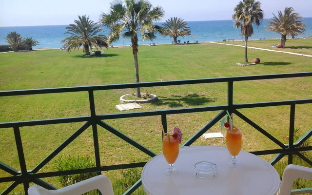 Natura Beach Hotel and Villas