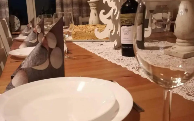 Chata na Zielonym Wzgórzu