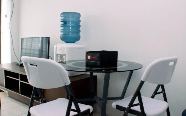 Homey And Simply Look 1Br At Puri Garden Apartment