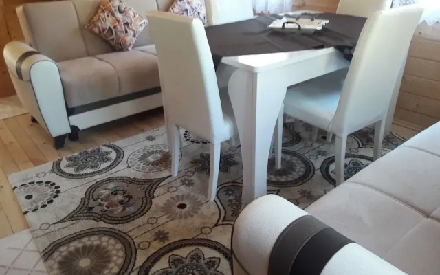 Meleklerin Evi Apart