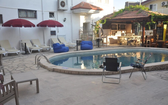 Dalyando Hotel