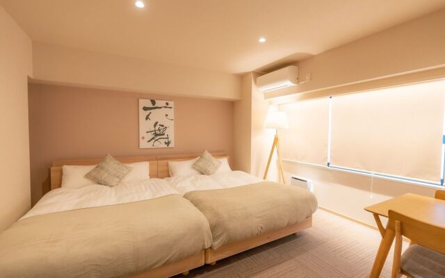 Minn Higashi Ueno