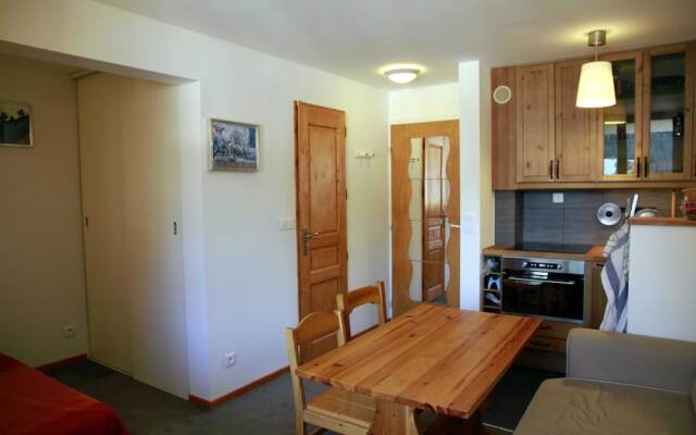 Lou Services Apartment THB67 LSI 001