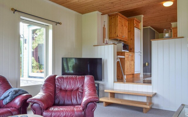 Nice Home in Farsund With Wifi and 3 Bedrooms