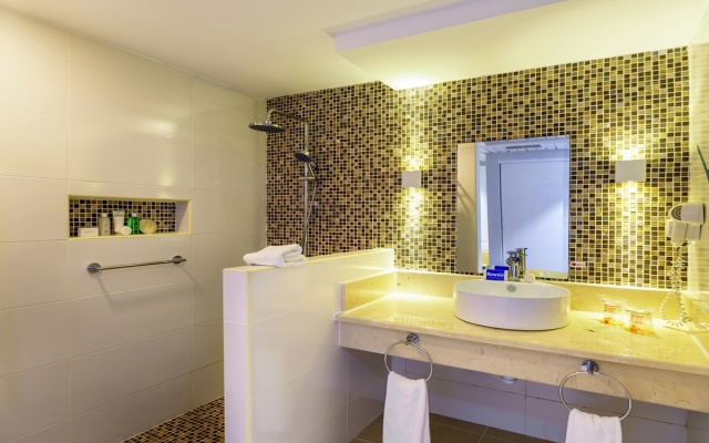 Memories Caribe Beach Resort - Adults Only  +16