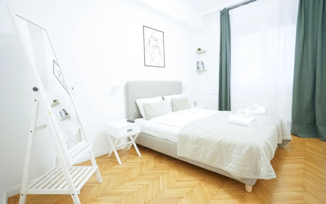 Venus Apartments - Paulay Ede Street