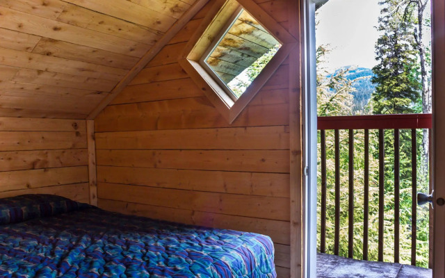 Midnight Sun Log Cabins