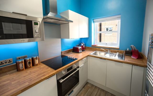Chine Gardens Apartment