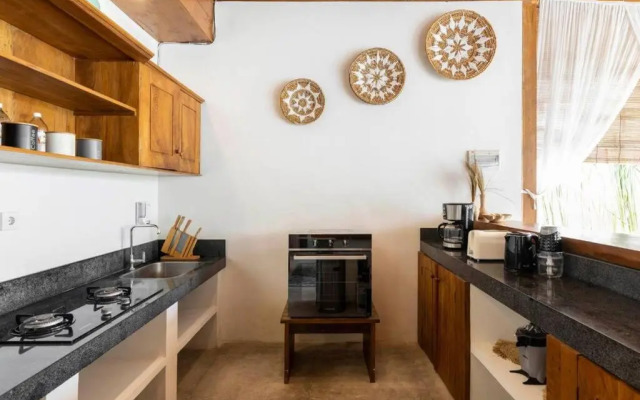 Elvano villa in heart of seminyak and near beach