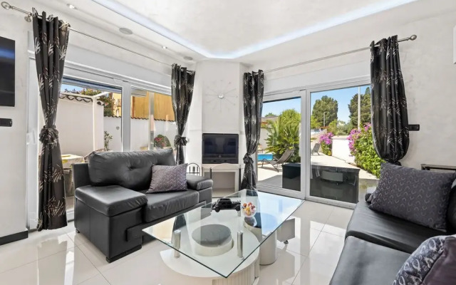 Villa Bianco Nero