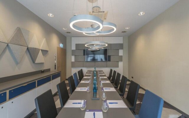 Holiday Inn Express Wuppertal - Hauptbahnhof by IHG