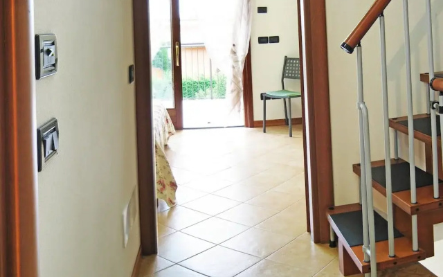 Great and Colourful Apartment Near Bardolino