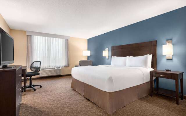 Wyndham Garden Niagara Falls Fallsview