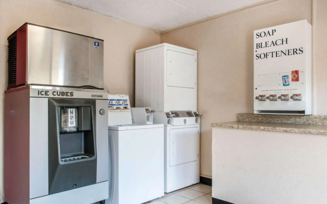 Econo Lodge Carlisle Central