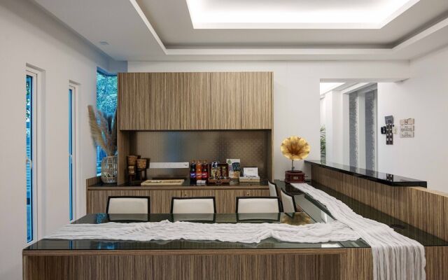 25000sqft Grand Luxe Villa PJ 13BR 42Pax