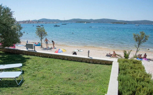 Apartments Citrine on the beach