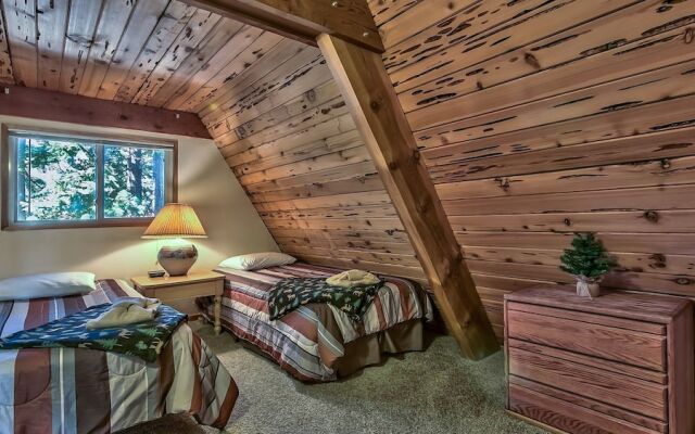 Mewuk Mountain Lodge by RedAwning