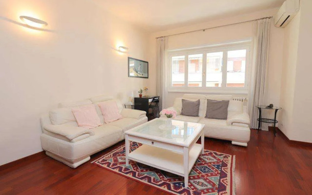 St Peter new and lightsome apartment with balcony