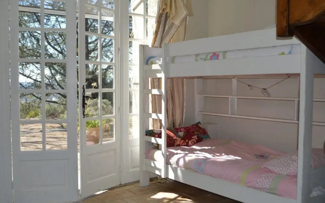 Beautiful Holiday Home With Garden