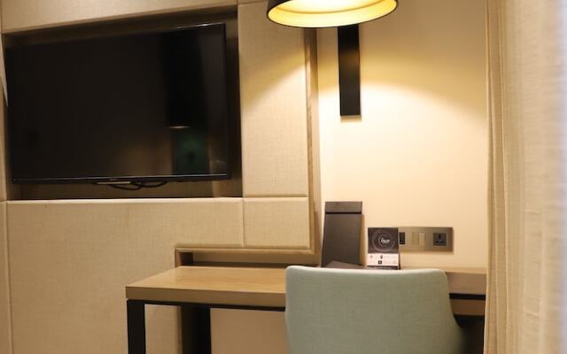 The Cruze Premium Boutique Hotel
