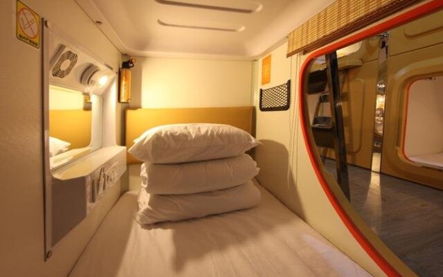 Xian Capsule Hotel