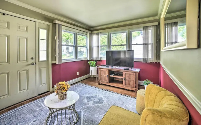 Pet-friendly Latham Retreat ~ 7 Mi to Albany!
