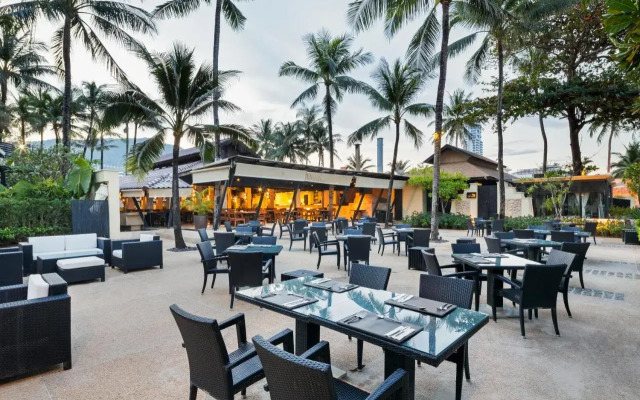 Impiana Beach Front Resort Patong, Phuket