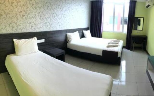 Sarikei Garden Hotel
