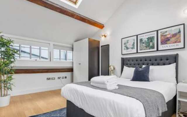 Host Stay The Cavern Quarter Loft