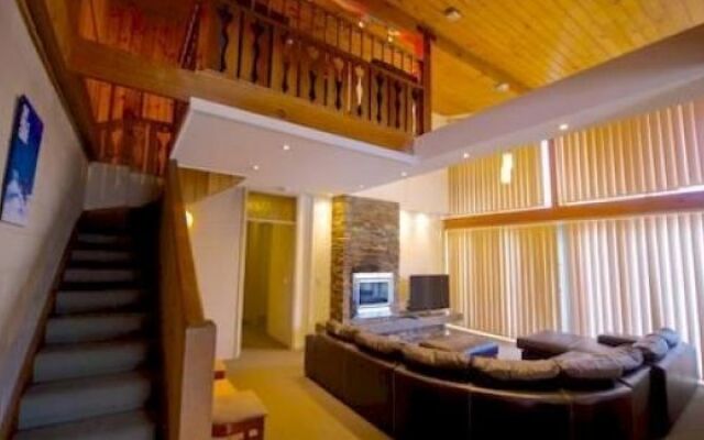 Snowlands Apartments