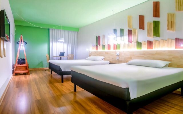 Ibis Styles Curitiba Santa Felicidade