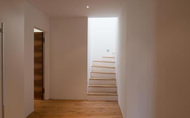 Edelweiss Mountain Suites 07-06