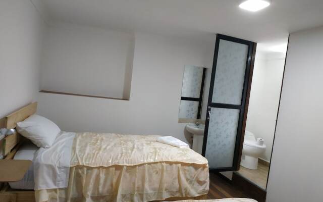 Anais y Nicolas Hostel