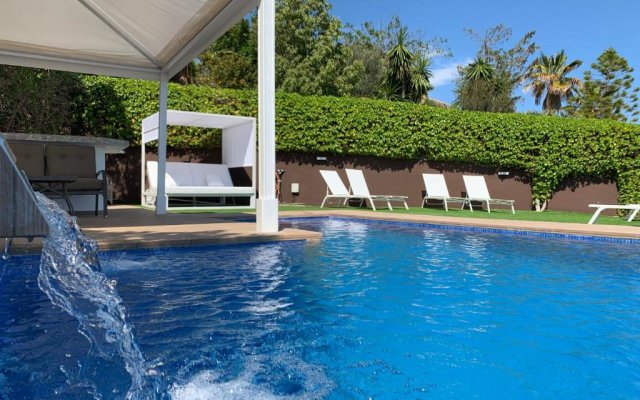 Sitges Spaces Sea View Villa- 6 Bedrooms, 5 bathrooms, 2 private pools, Near center