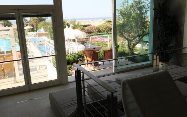 Majestic Beach Hotel & Wellness