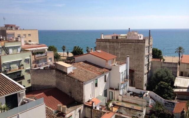 Artistic apartment with panoramic views