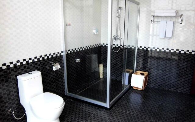 Yifeicui Villa Hotel - Tengchong