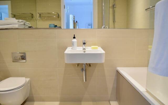 Stylish 1 Bedroom Studio Near Canary Wharf