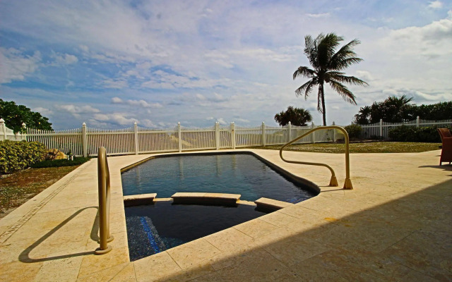 Luxury Oceanfront Estate