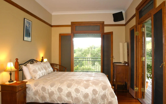 Amamoor Lodge – Guest Rooms – Amamoor