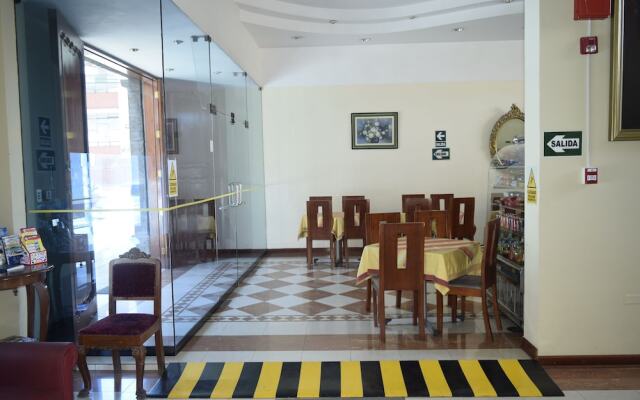 Hotel Universo