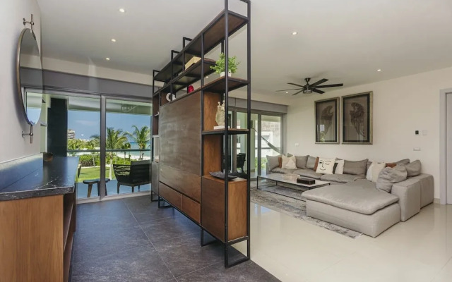 Casa Lanai 4 Bedroom Condo by RedAwning